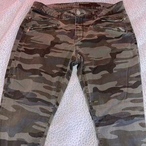 a.n.a Camouflage Jegging